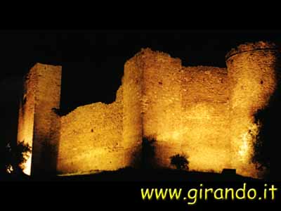 scarlino_castello_notte-01